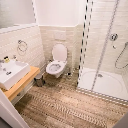 Kosta Mamaia Năvodari